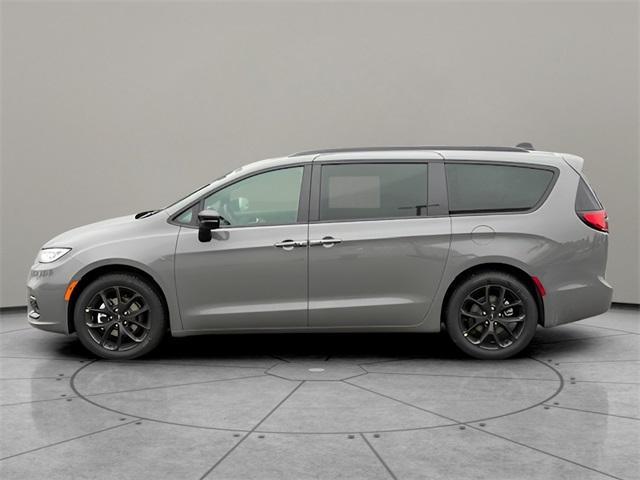 new 2025 Chrysler Pacifica car, priced at $49,040