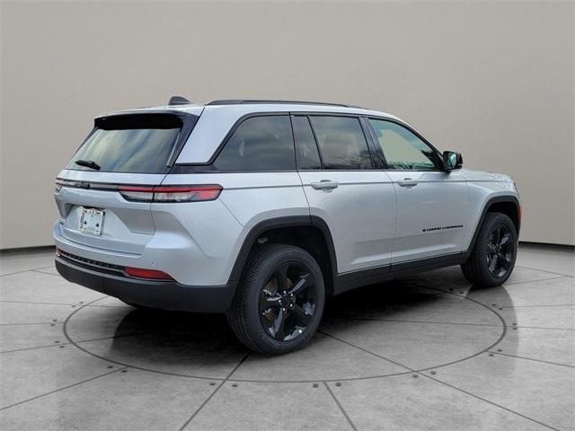 new 2025 Jeep Grand Cherokee car, priced at $45,175