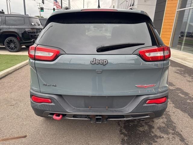 used 2015 Jeep Cherokee car, priced at $15,988