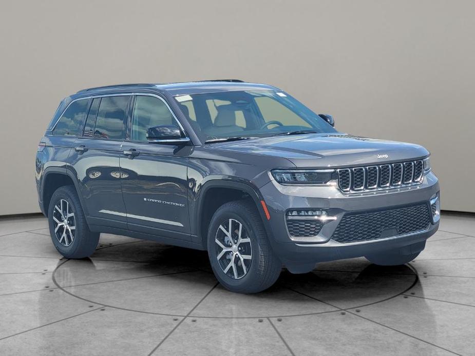 new 2024 Jeep Grand Cherokee car, priced at $40,795