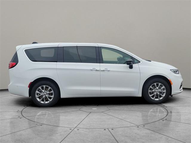 new 2025 Chrysler Pacifica car, priced at $46,815