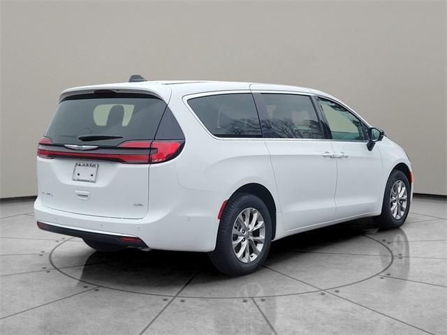 new 2025 Chrysler Pacifica car, priced at $46,815