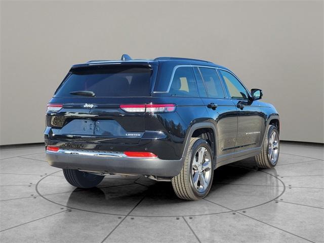 new 2025 Jeep Grand Cherokee car, priced at $40,435