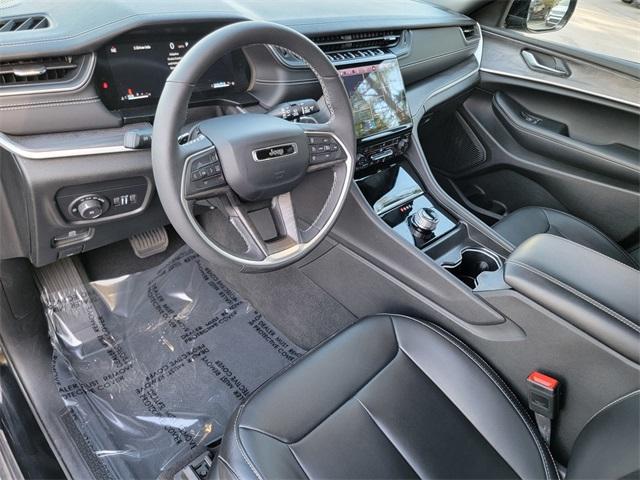 new 2025 Jeep Grand Cherokee car, priced at $40,435