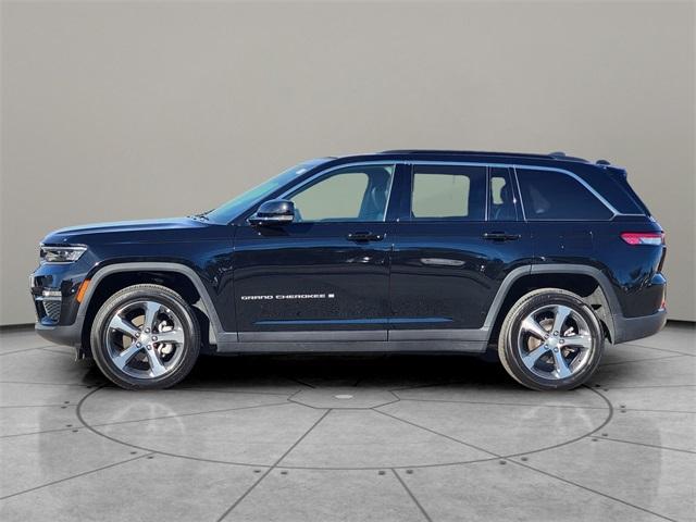 new 2025 Jeep Grand Cherokee car, priced at $40,435