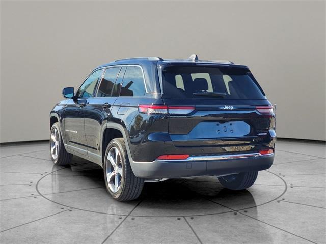 new 2025 Jeep Grand Cherokee car, priced at $40,435