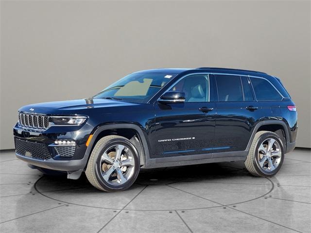 new 2025 Jeep Grand Cherokee car, priced at $40,435