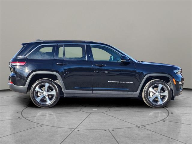 new 2025 Jeep Grand Cherokee car, priced at $40,435