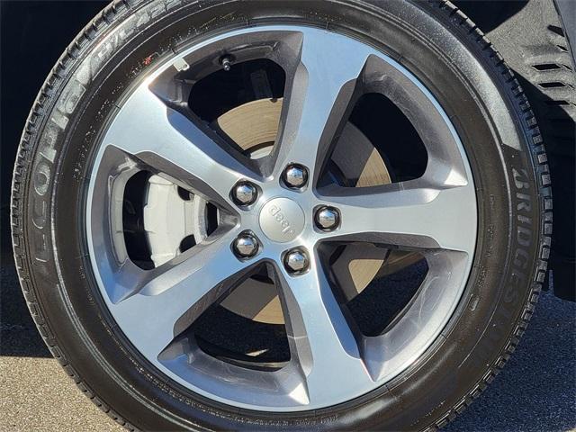 new 2025 Jeep Grand Cherokee car, priced at $40,435