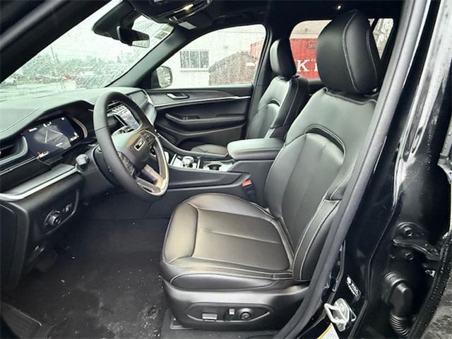 new 2025 Jeep Grand Cherokee car, priced at $46,505