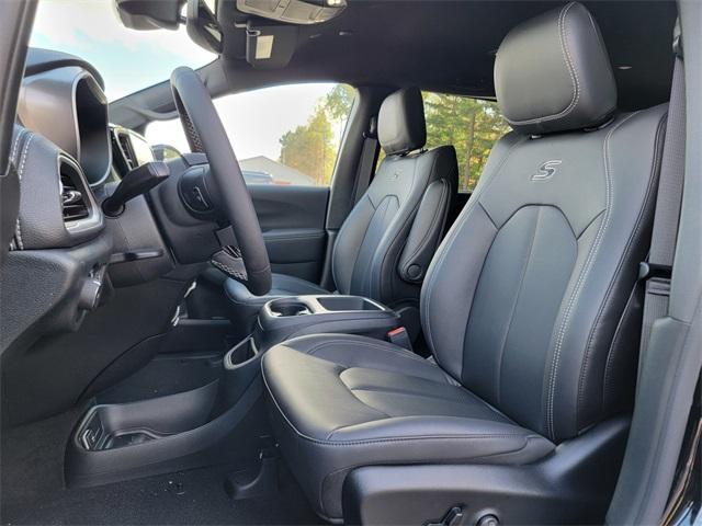 new 2026 Chrysler Pacifica car, priced at $45,665
