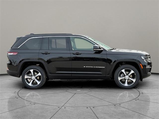 new 2025 Jeep Grand Cherokee car, priced at $49,635