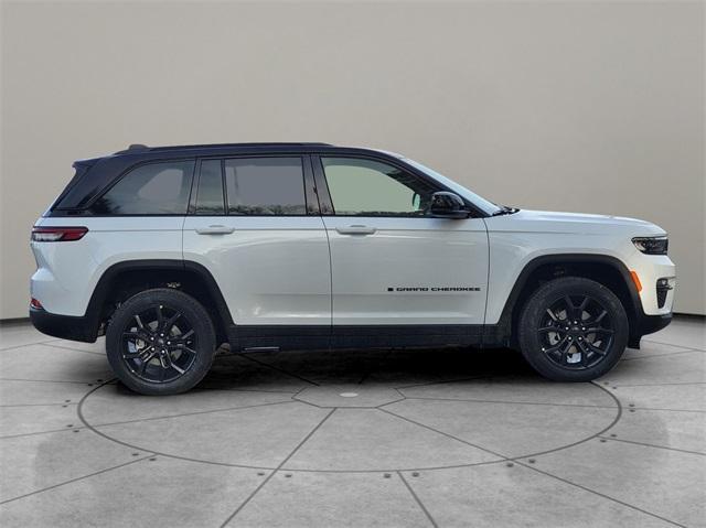new 2025 Jeep Grand Cherokee car, priced at $50,390