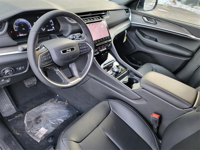 new 2025 Jeep Grand Cherokee car, priced at $50,390