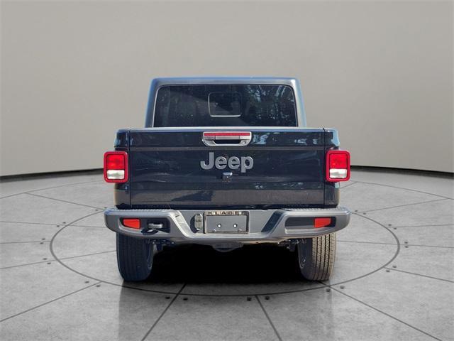 new 2025 Jeep Gladiator car, priced at $46,100