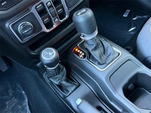 new 2025 Jeep Wrangler car, priced at $46,394