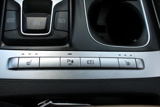 used 2022 Kia Carnival car, priced at $29,481