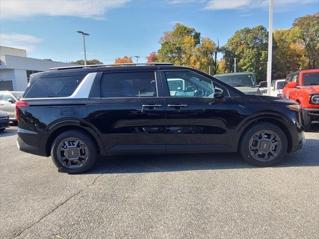 new 2025 Kia Carnival Hybrid car, priced at $43,030