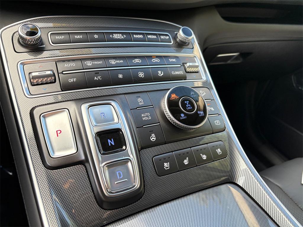 used 2022 Hyundai Santa Fe car, priced at $27,035