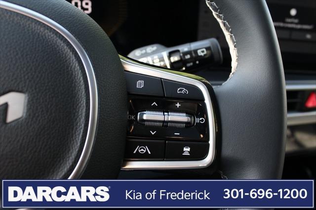 used 2025 Kia Sorento car, priced at $34,967