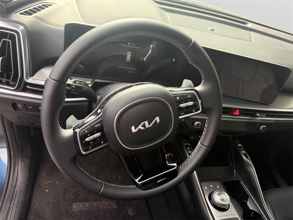 used 2025 Kia Sorento Hybrid car, priced at $39,401