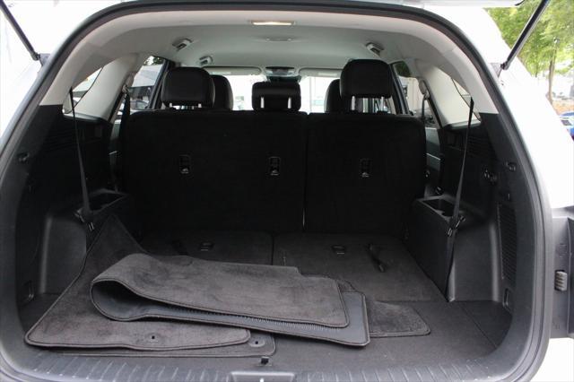 used 2024 Kia Sorento car, priced at $30,995