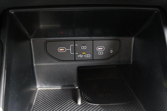 used 2024 Kia Sorento car, priced at $30,995