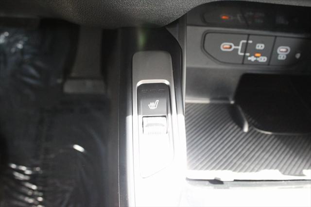 used 2024 Kia Sorento car, priced at $30,995