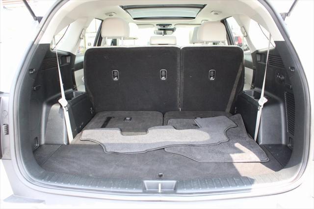 used 2022 Kia Sorento car, priced at $30,434