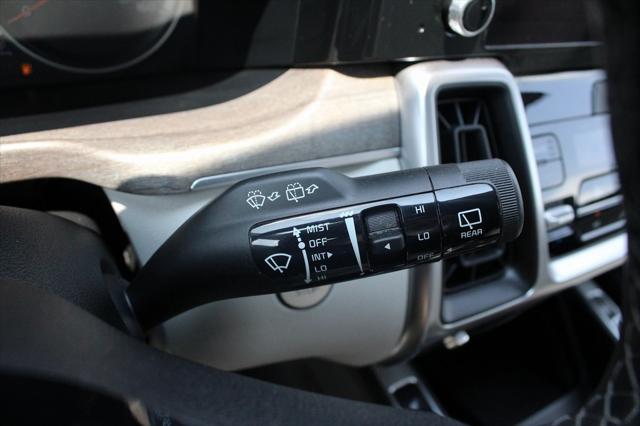 used 2022 Kia Sorento car, priced at $30,434