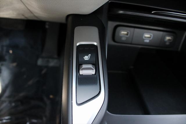 used 2022 Kia Sorento car, priced at $30,434