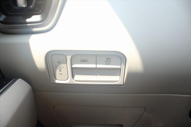 used 2022 Kia Sorento car, priced at $30,434