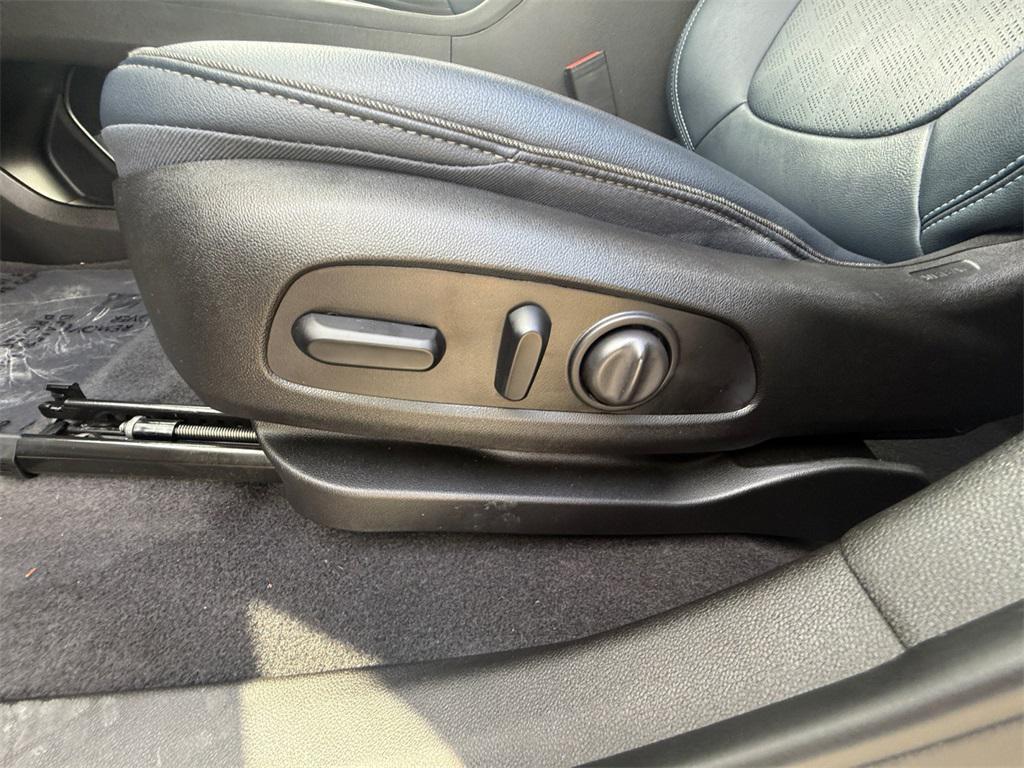 used 2022 Chevrolet Bolt EUV car, priced at $19,781