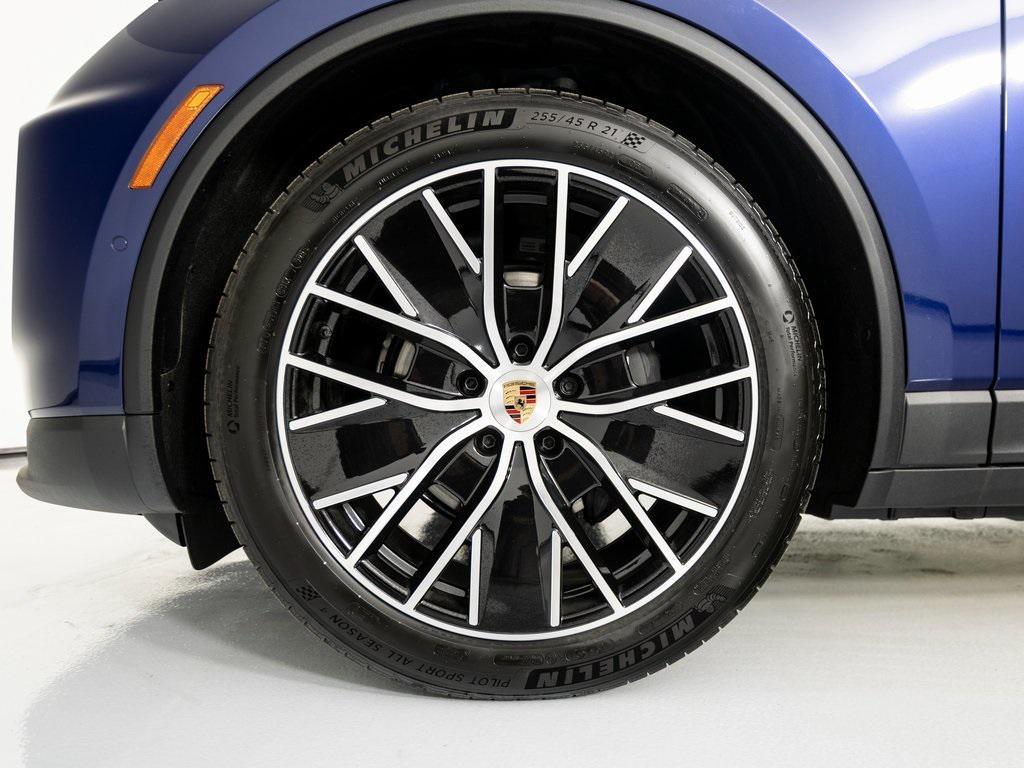 new 2025 Porsche Macan car, priced at $100,635