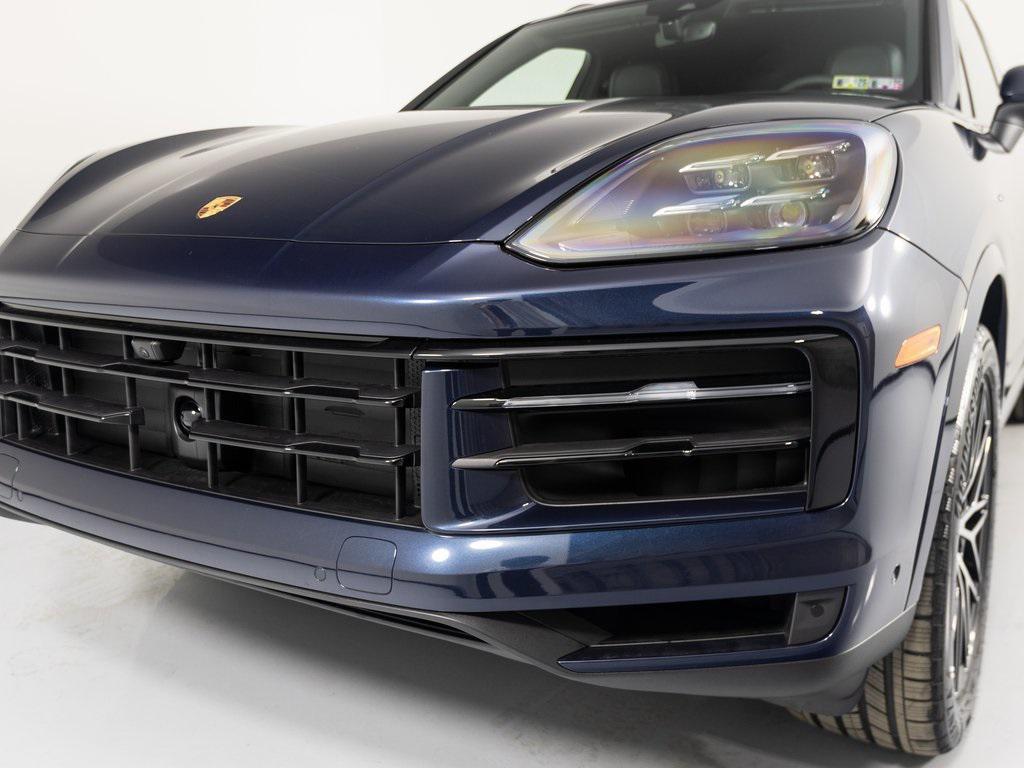 new 2025 Porsche Cayenne car, priced at $101,105