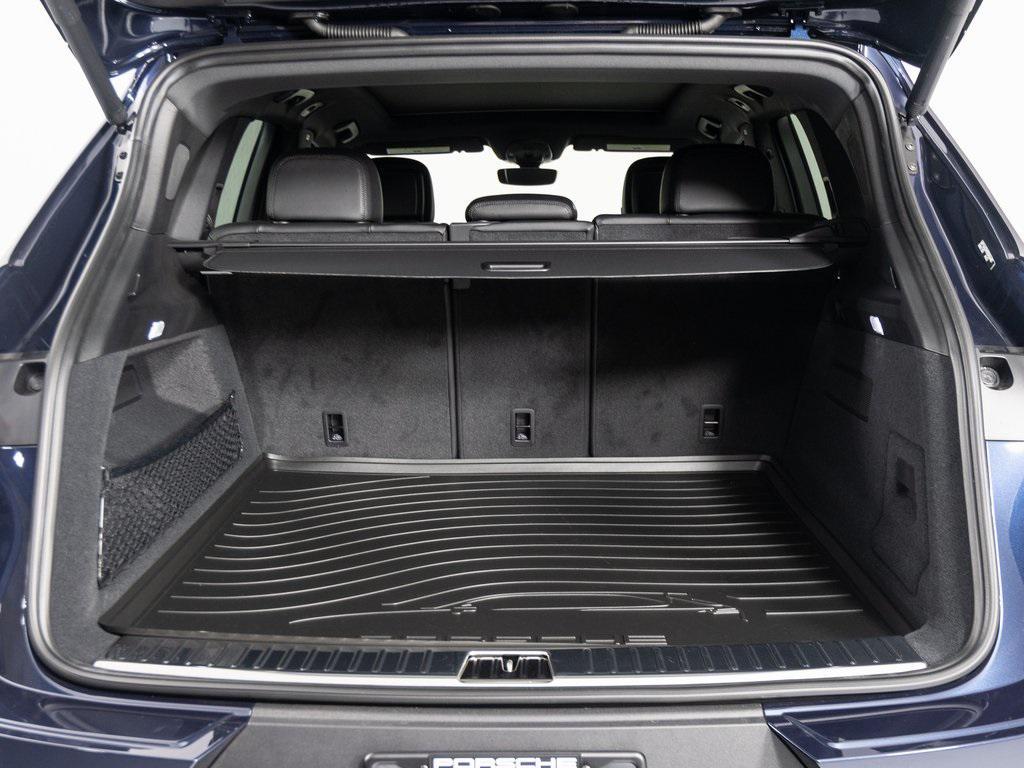 new 2025 Porsche Cayenne car, priced at $101,105