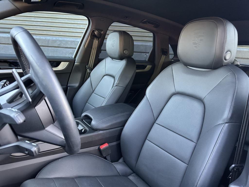 used 2025 Porsche Cayenne car, priced at $86,995