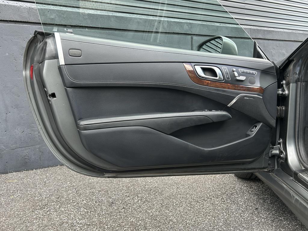used 2016 Mercedes-Benz SL 550 car, priced at $39,995