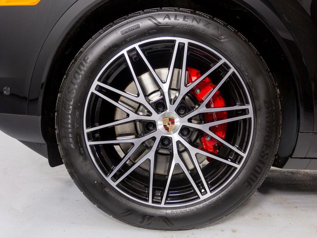 new 2026 Porsche Cayenne car, priced at $127,150