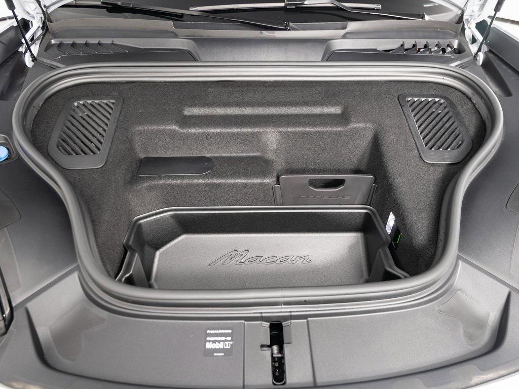 new 2025 Porsche Macan car, priced at $101,285