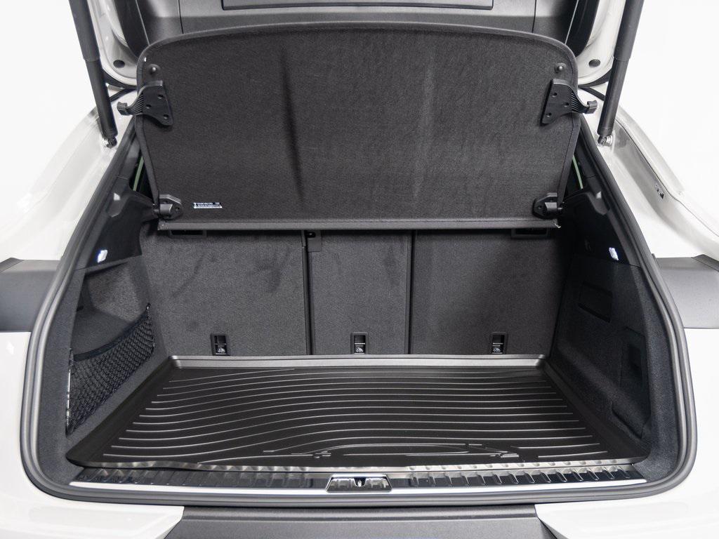 new 2025 Porsche Cayenne car, priced at $107,465