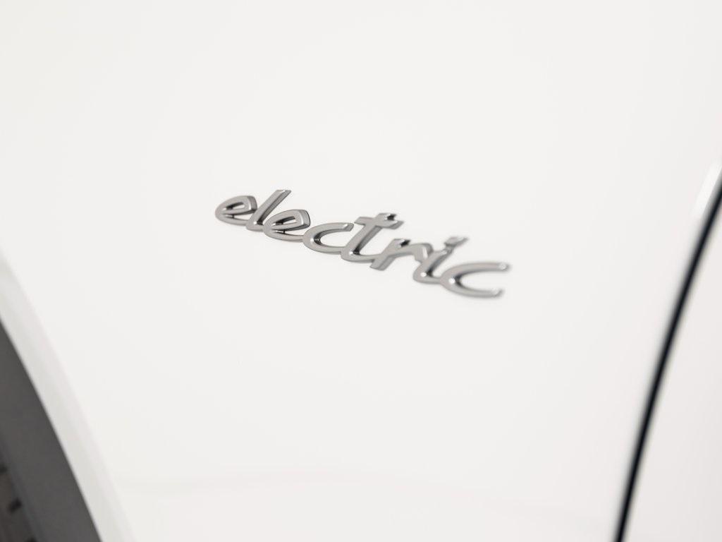 new 2025 Porsche Macan car, priced at $95,095