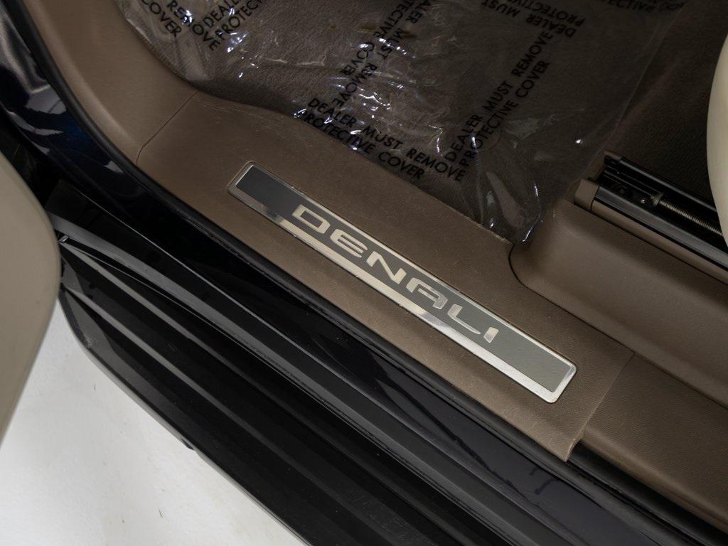 used 2021 GMC Yukon XL car, priced at $57,795