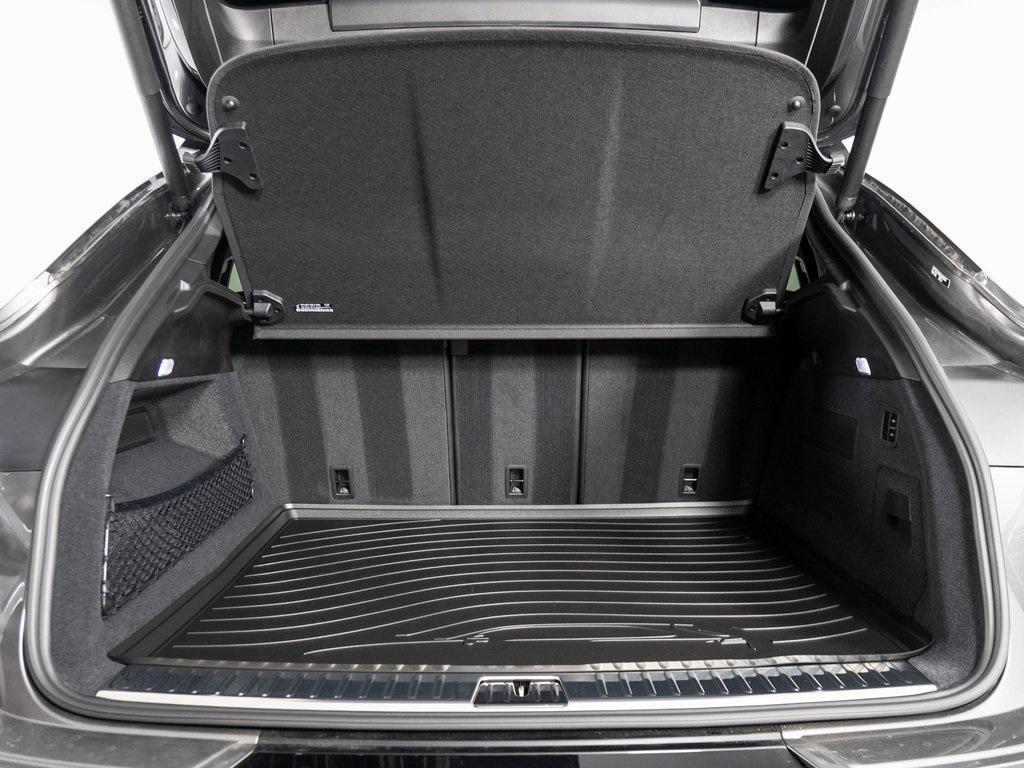 new 2025 Porsche Cayenne car, priced at $141,995