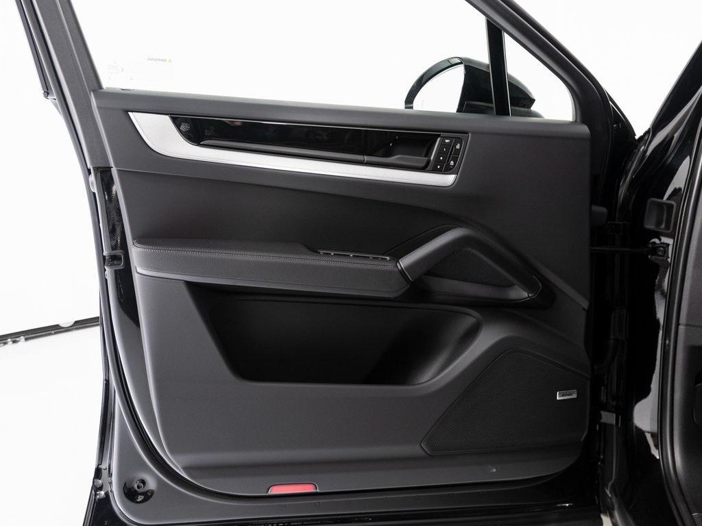 new 2025 Porsche Cayenne car, priced at $125,955