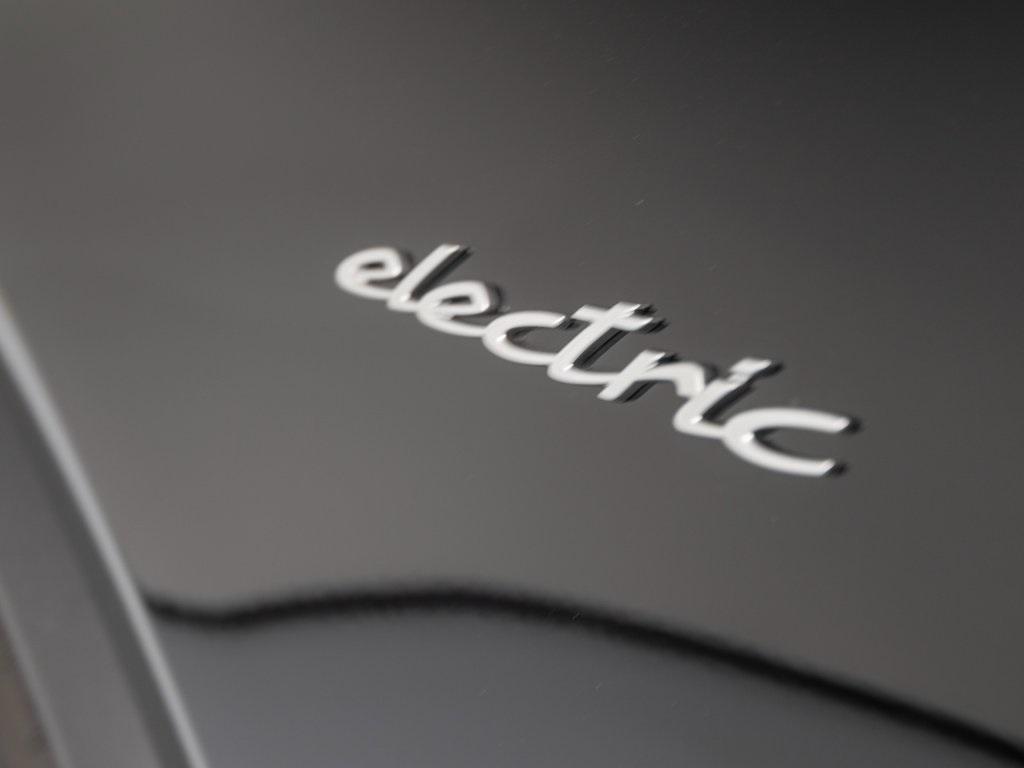 new 2025 Porsche Macan car, priced at $98,425