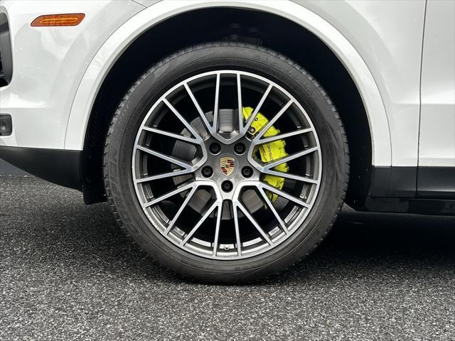 used 2021 Porsche Cayenne E-Hybrid car, priced at $62,995