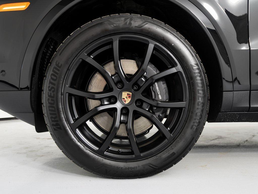 new 2025 Porsche Cayenne car, priced at $106,455