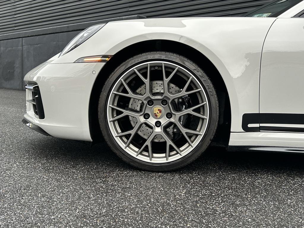 used 2022 Porsche 911 car, priced at $195,995