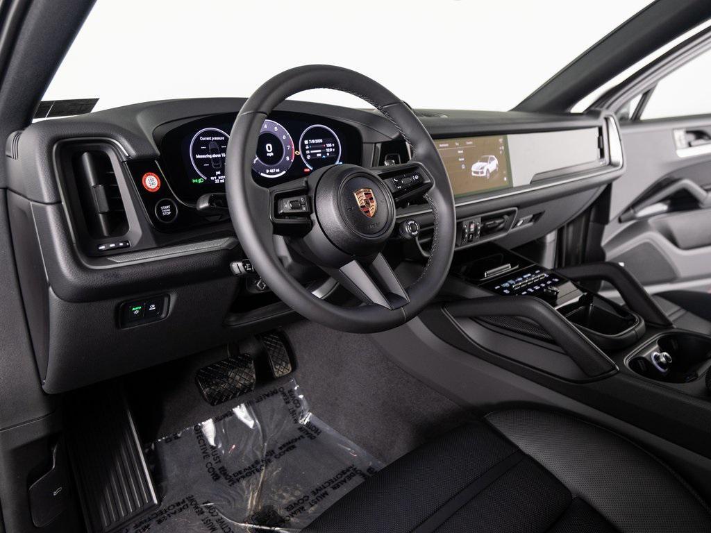 new 2025 Porsche Cayenne car, priced at $101,835